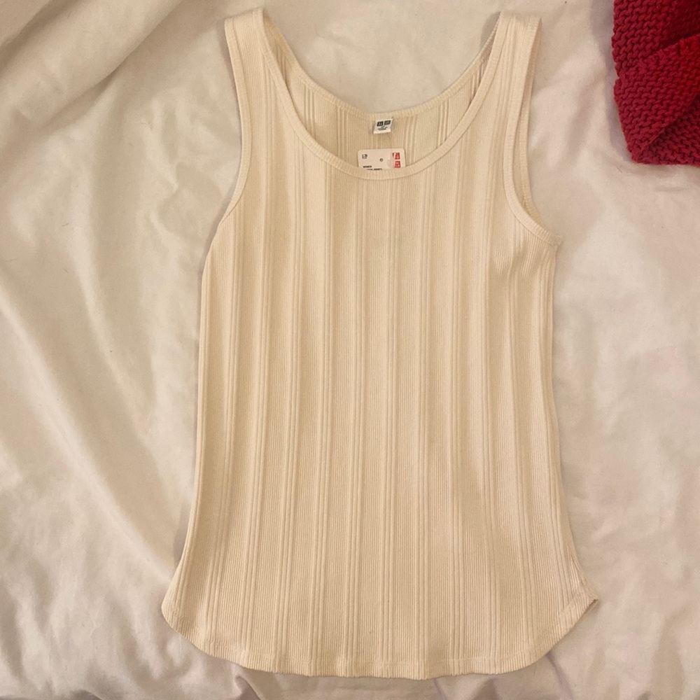 uniqlo cream off white tank top